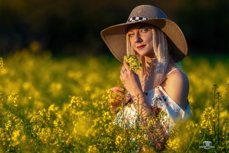 Razvan Ciuvelic PFA,Fotograf Autorizat fotografie timis