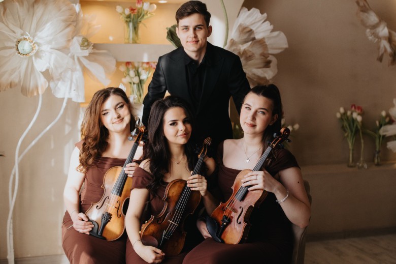 Unique Quartet